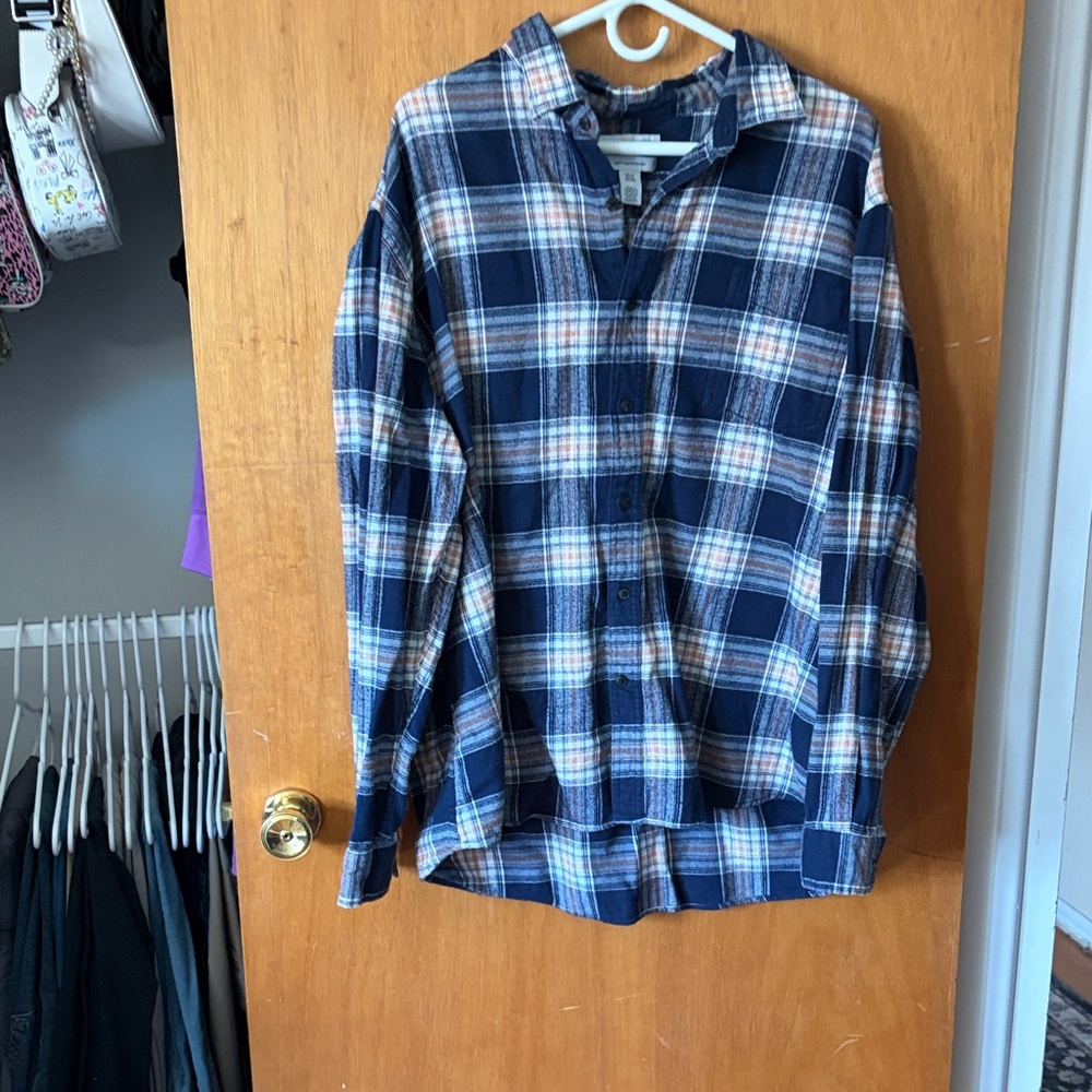 💕3/$25💕Amazon Essentials Navy, White & Orange Plaid Shirt